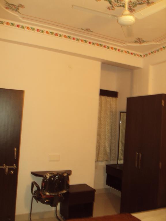 Mewar Avenue Guest House Udajpur Pokój zdjęcie